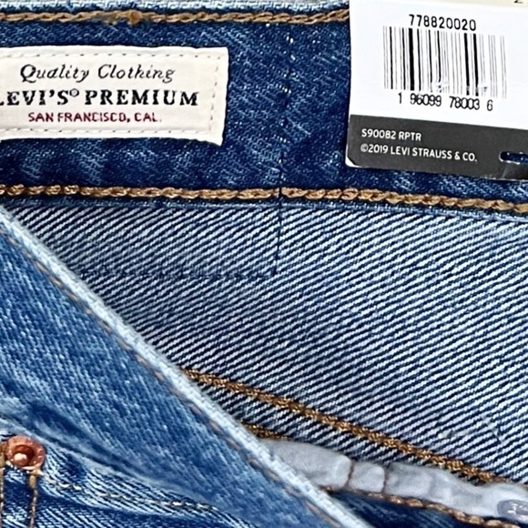NWT Levi’s High Rise Deconstructed Denim Mini Skirt Stuck in the Middle Wash - Picture 5 of 9